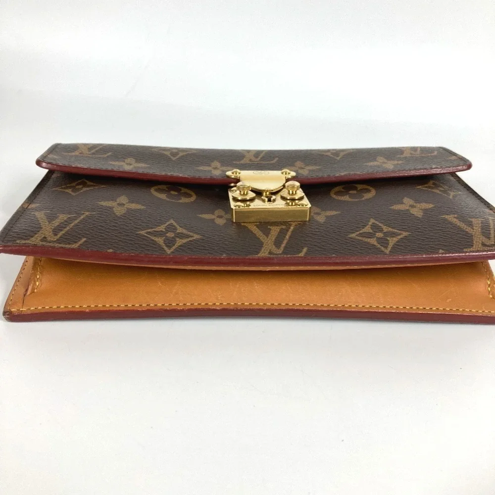 LOUIS VUITTON Authentic Brown Monogram Canvas Shoulder Bag